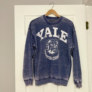 Yale University Sweatshirt Womens XS Blue Distressed Bulldog Graphic Crewneck